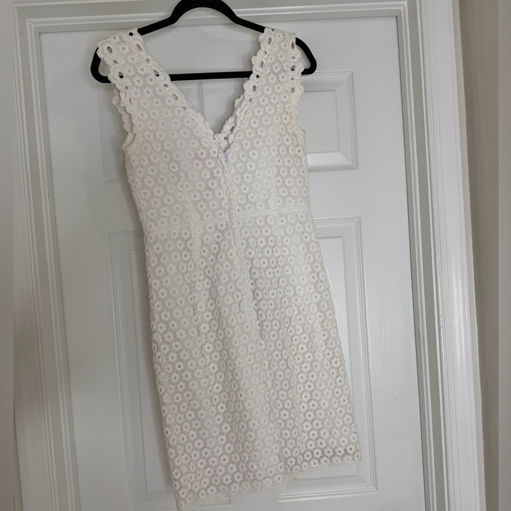 Lilly Pulitzer White Cot Bridal Dress with Eyelet Lace Daisies Size 6 - Picture 3 of 8